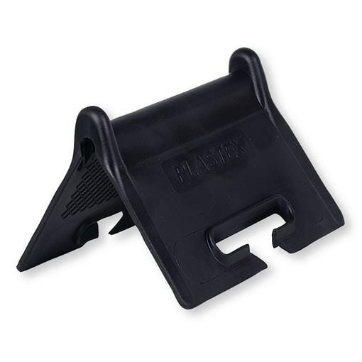 PLASTIČEN KOTNI ŠČITNIK ZA TOVOR 100X135